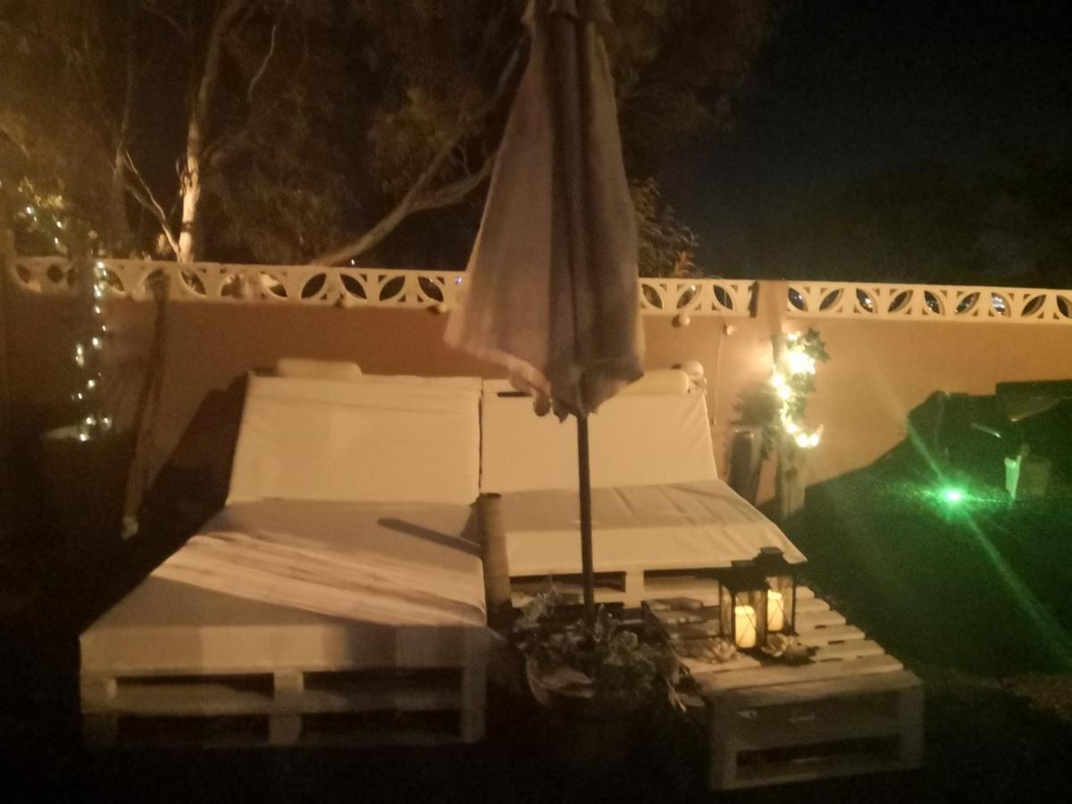 Flor De Loto Romantic Woodhouse Casita Camping Aguatona Bagian luar foto